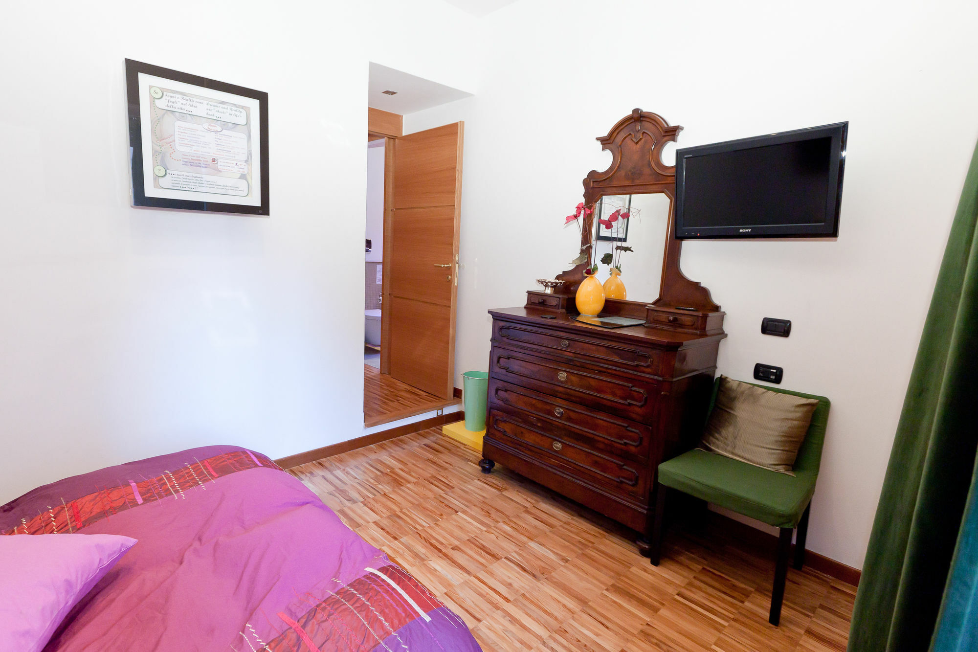 Pensionat Ecohouse & Bioveg Cafe Rom
